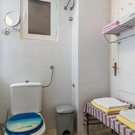 Bed and Breakfast Buza House *