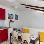 Buza House