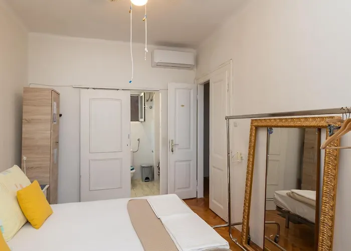 Buza House