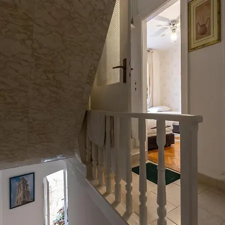 Buza House