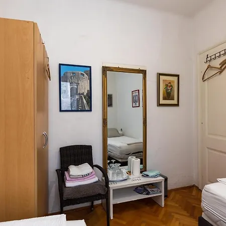 Buza House Panzió